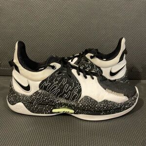 Nike PG 5 black white